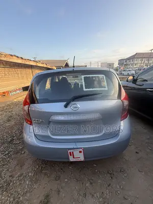 Nissan Versa 2016 Silver