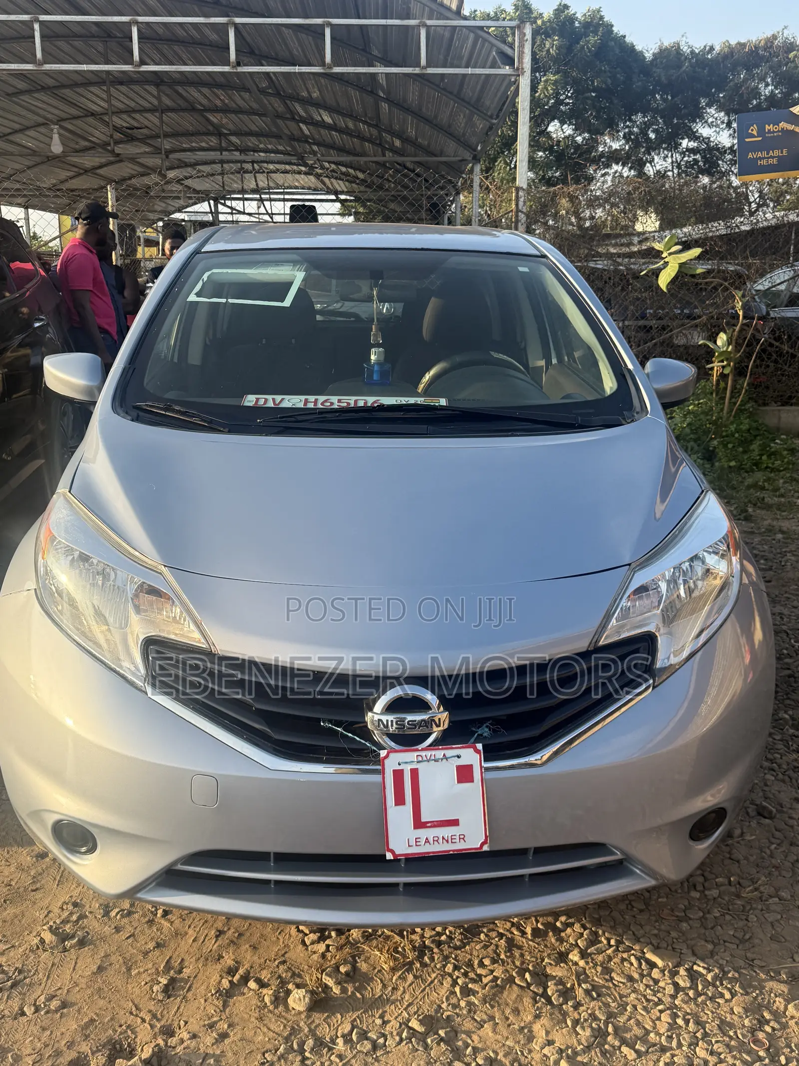 Nissan Versa 2016 Silver