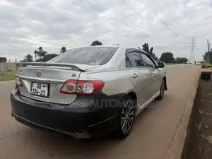 Toyota Corolla 2013 Silver