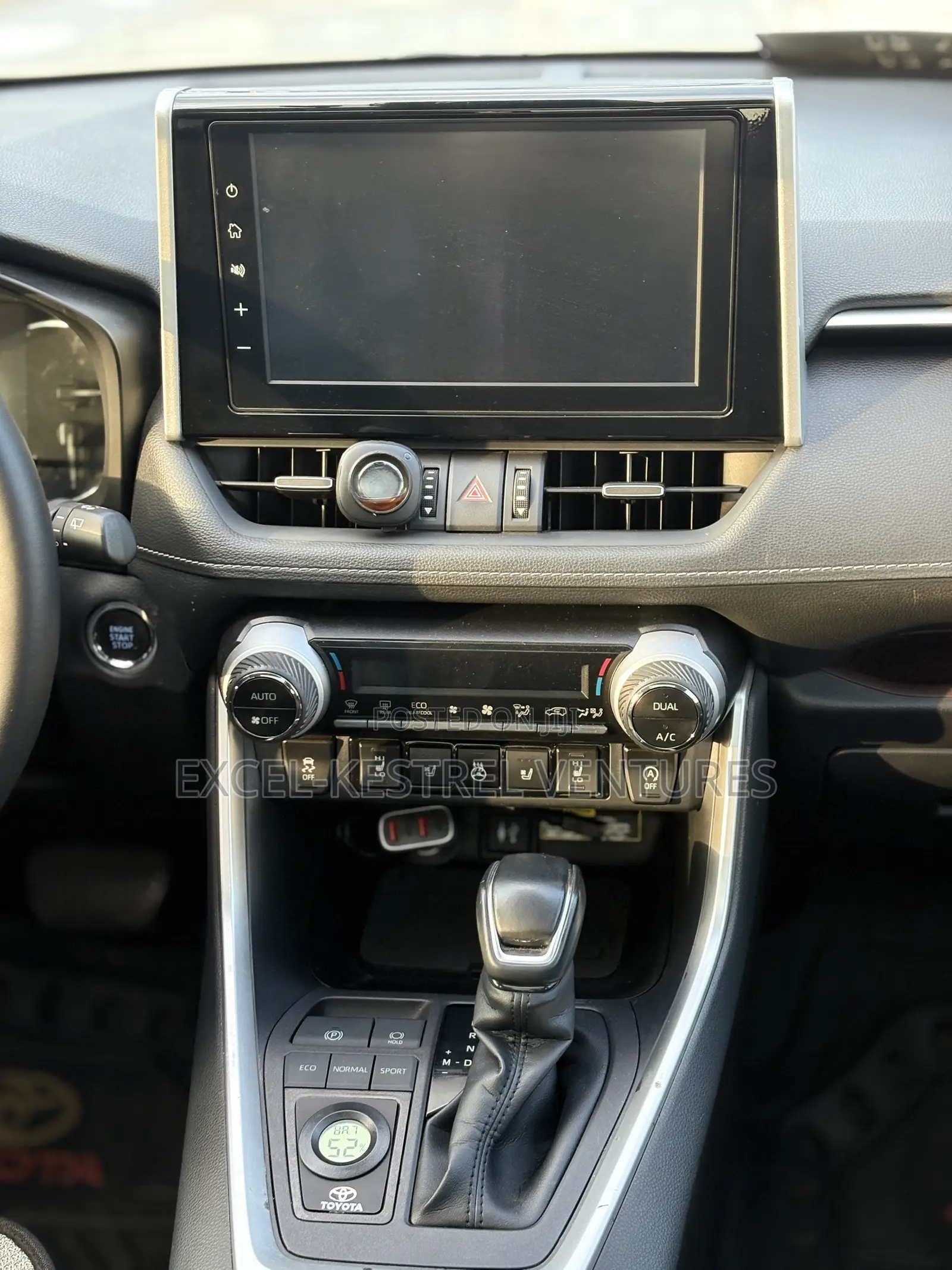 Toyota RAV4 XLE Premium FWD 2020 Pearl