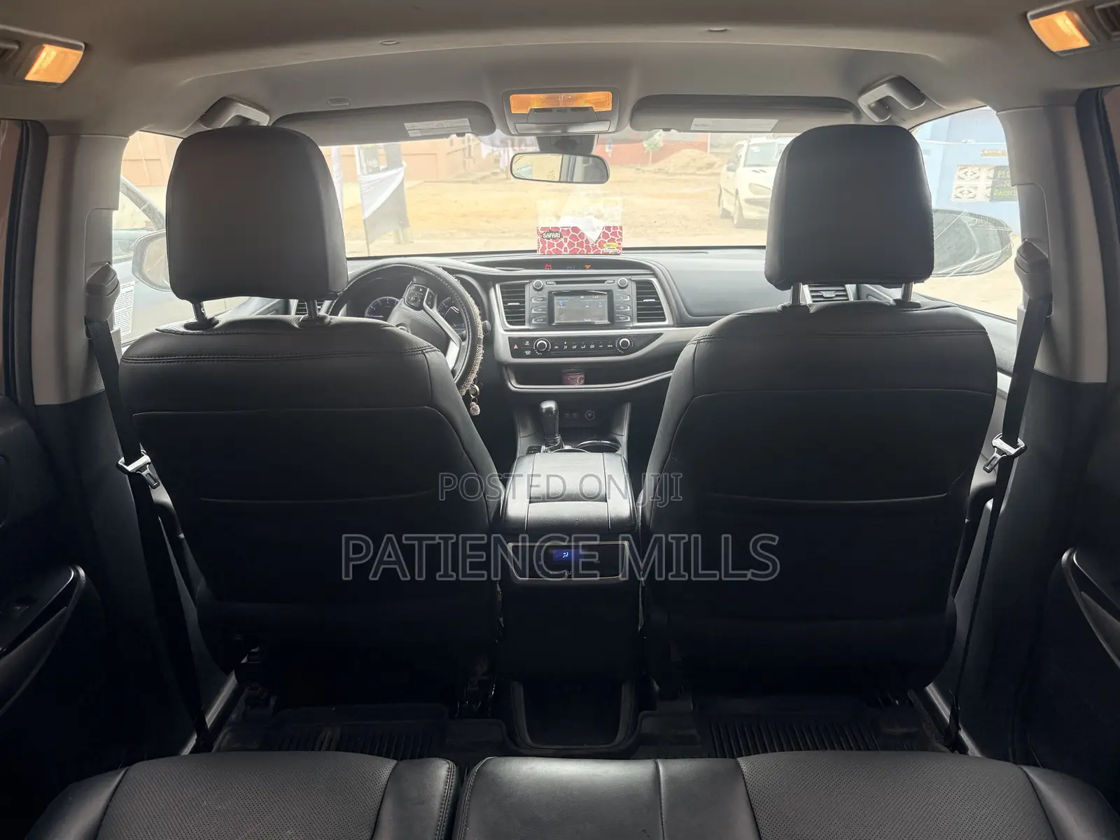 Toyota Highlander LE 4x4 V6 (3.5L 6cyl 8A) 2018 Brown