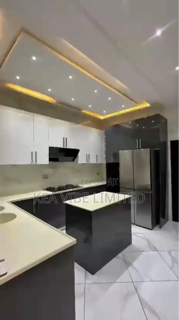 4 Bedrooms House for Rent