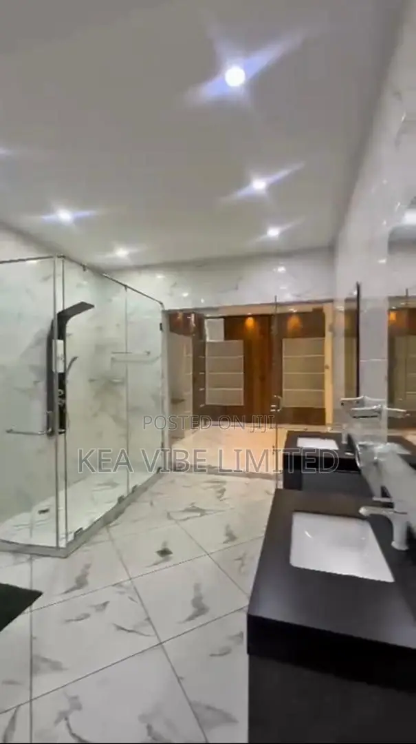 4 Bedrooms House for Rent