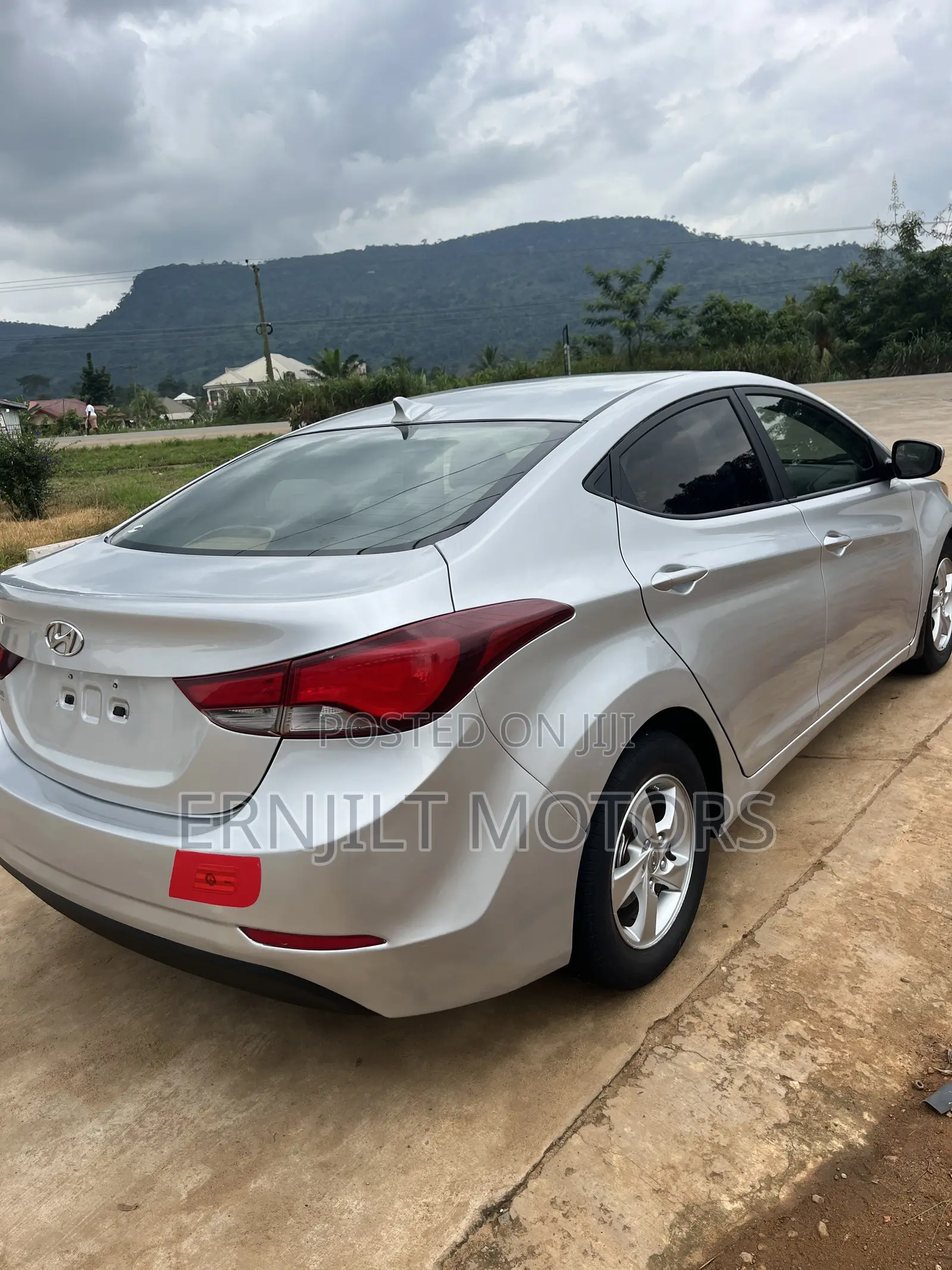 Hyundai Elantra 2013 Silver