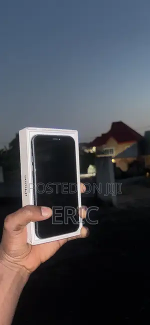 Apple iPhone XR 64 GB Black