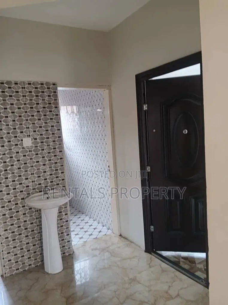 2bdrm Block of Flats in Frafraha for rent