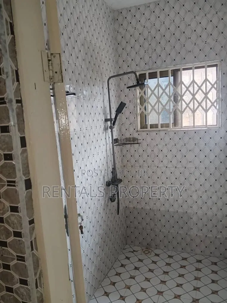 2bdrm Block of Flats in Frafraha for rent