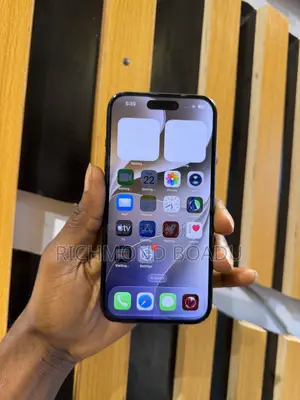 Apple iPhone 15 128 GB Black