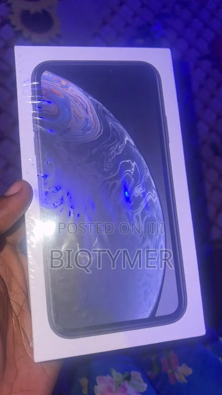 New Apple iPhone XR 64 GB Black
