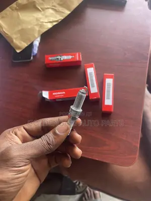 Honda Spark Plugs for CR-V , Accord, Civic, HR-V,Fit ,City and Pilot
