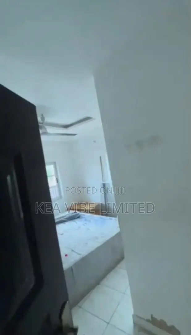 3bdrm Apartment in The Mall for rent