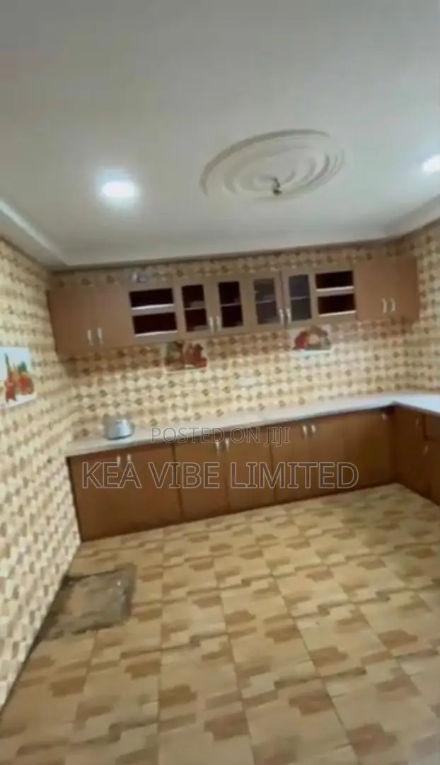 3bdrm Apartment in The Mall for rent