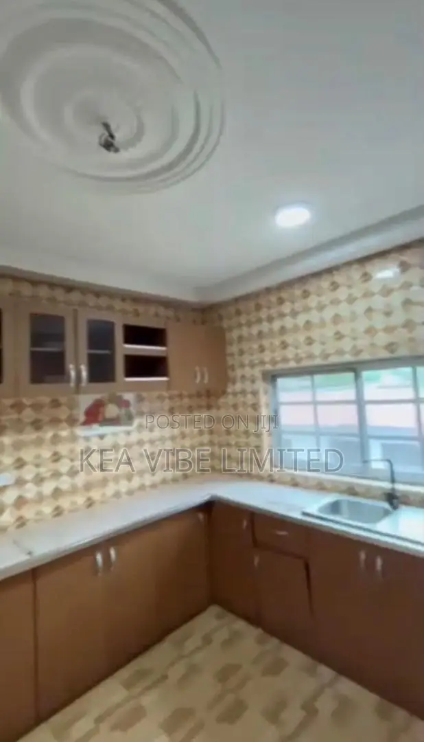 3bdrm Apartment in The Mall for rent