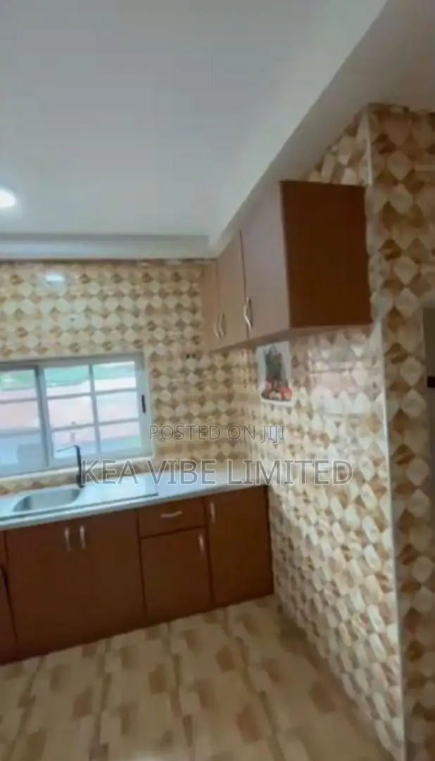 3bdrm Apartment in The Mall for rent