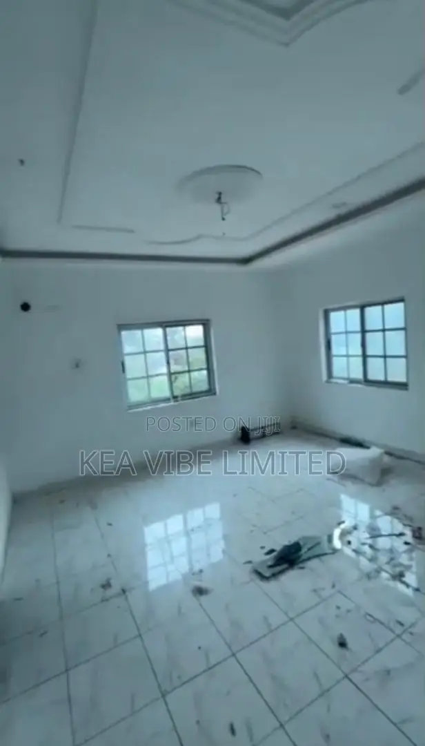 3bdrm Apartment in The Mall for rent