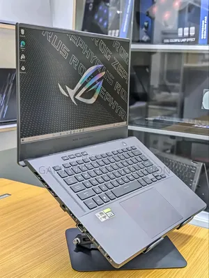 Laptop Asus ROG Zephyrus G15 24GB AMD Ryzen 9 SSD 1T