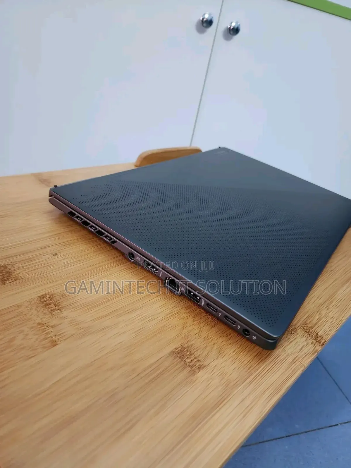 Laptop Asus ROG Zephyrus G15 24GB AMD Ryzen 9 SSD 1T