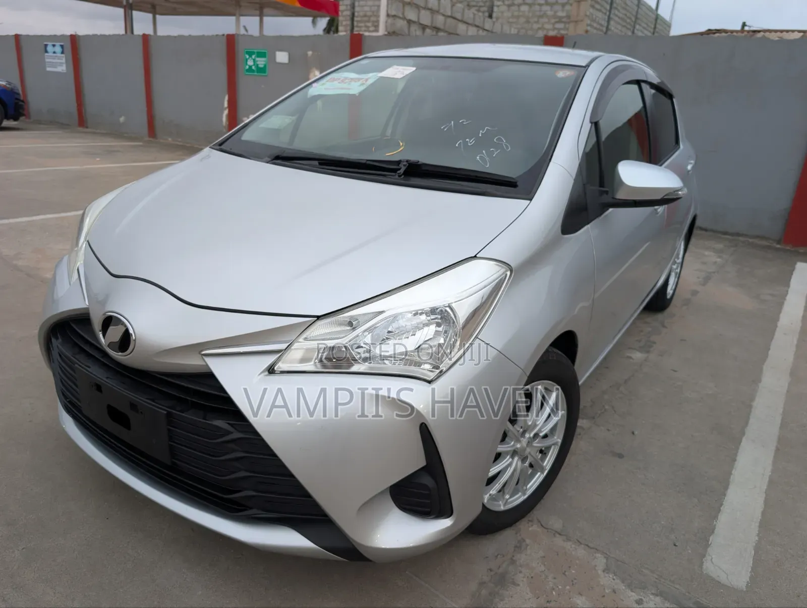 Toyota Vitz 1.3 FWD 5dr 2018 Silver