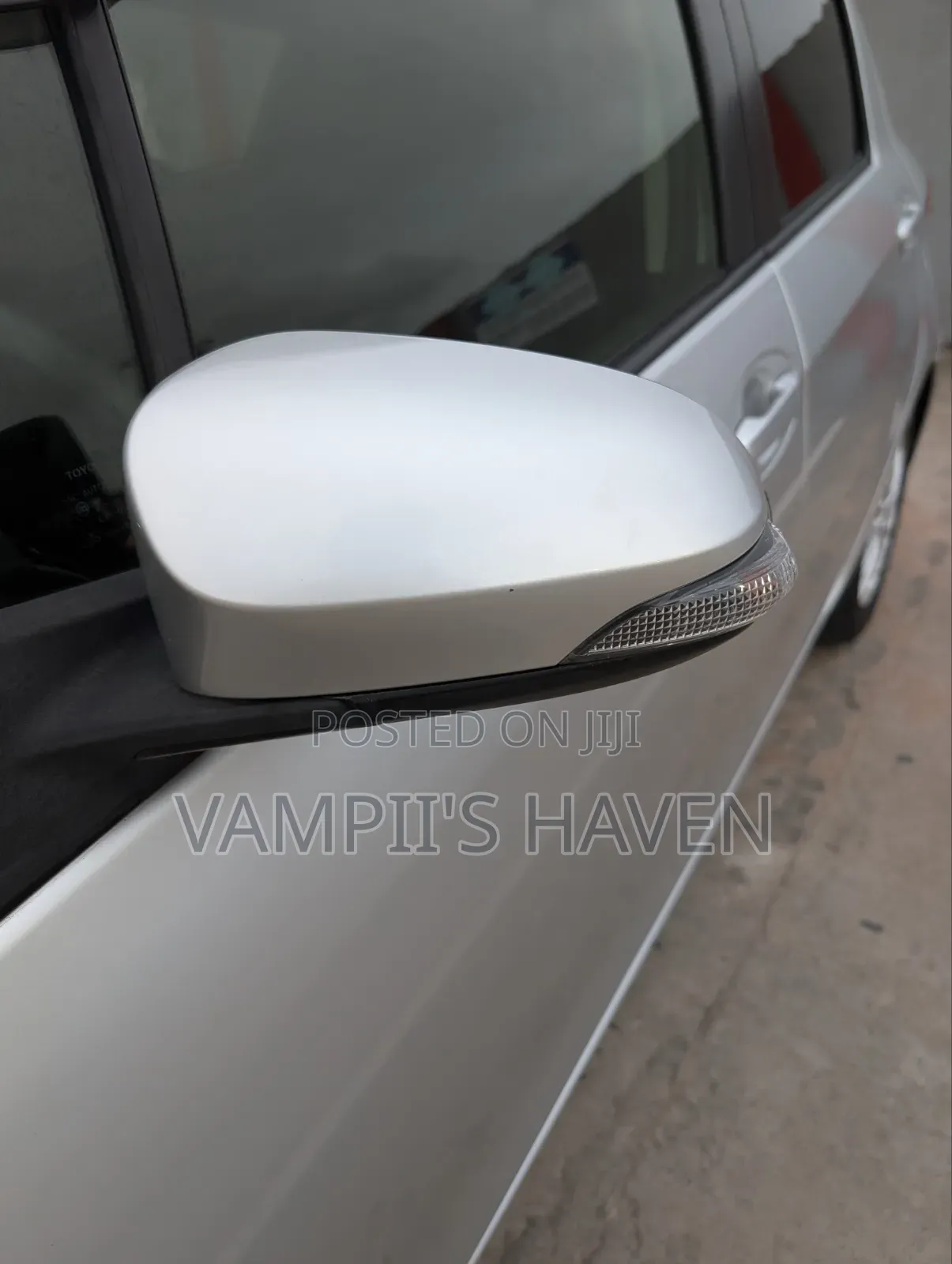 Toyota Vitz 1.3 FWD 5dr 2018 Silver