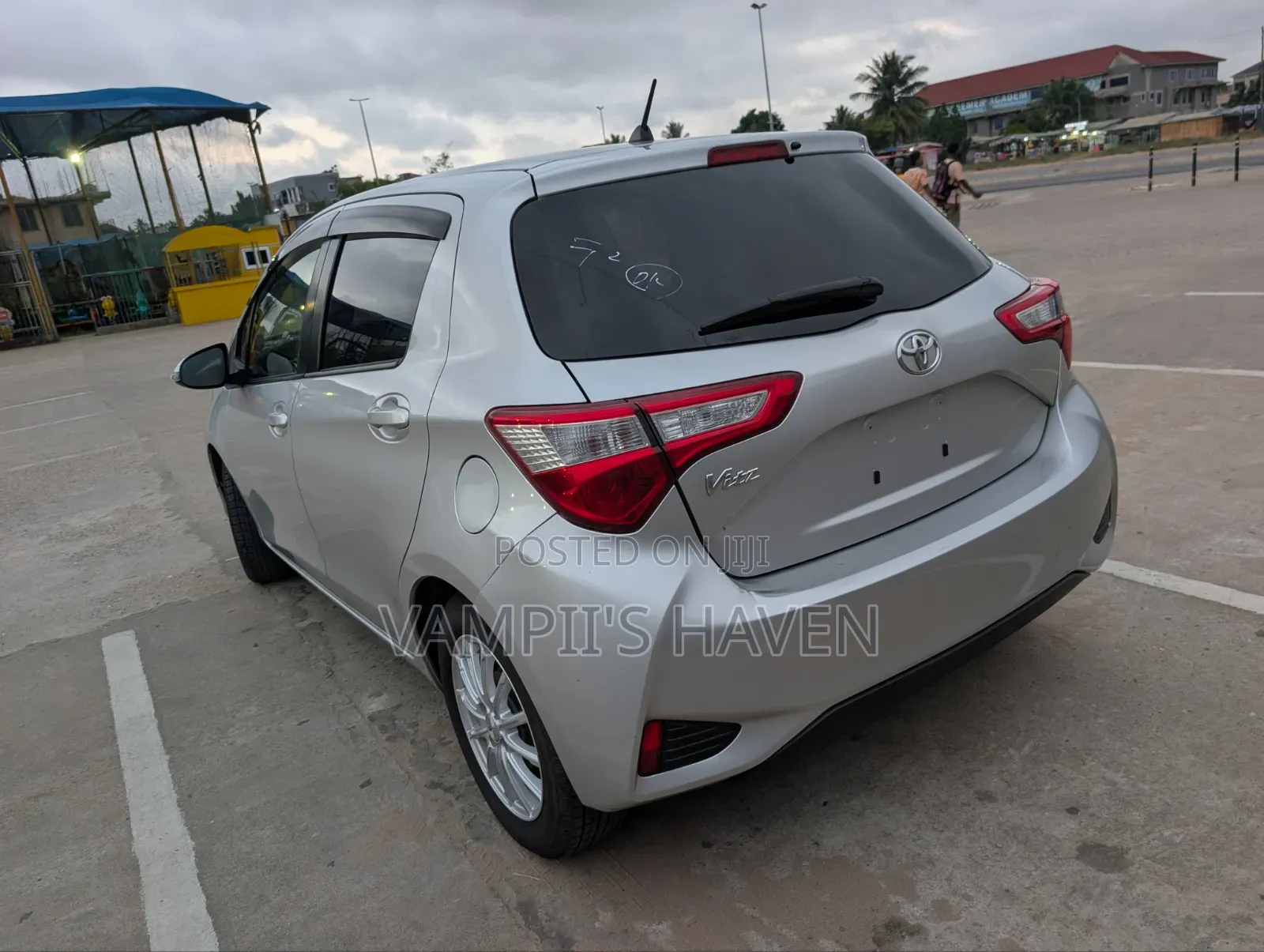 Toyota Vitz 1.3 FWD 5dr 2018 Silver
