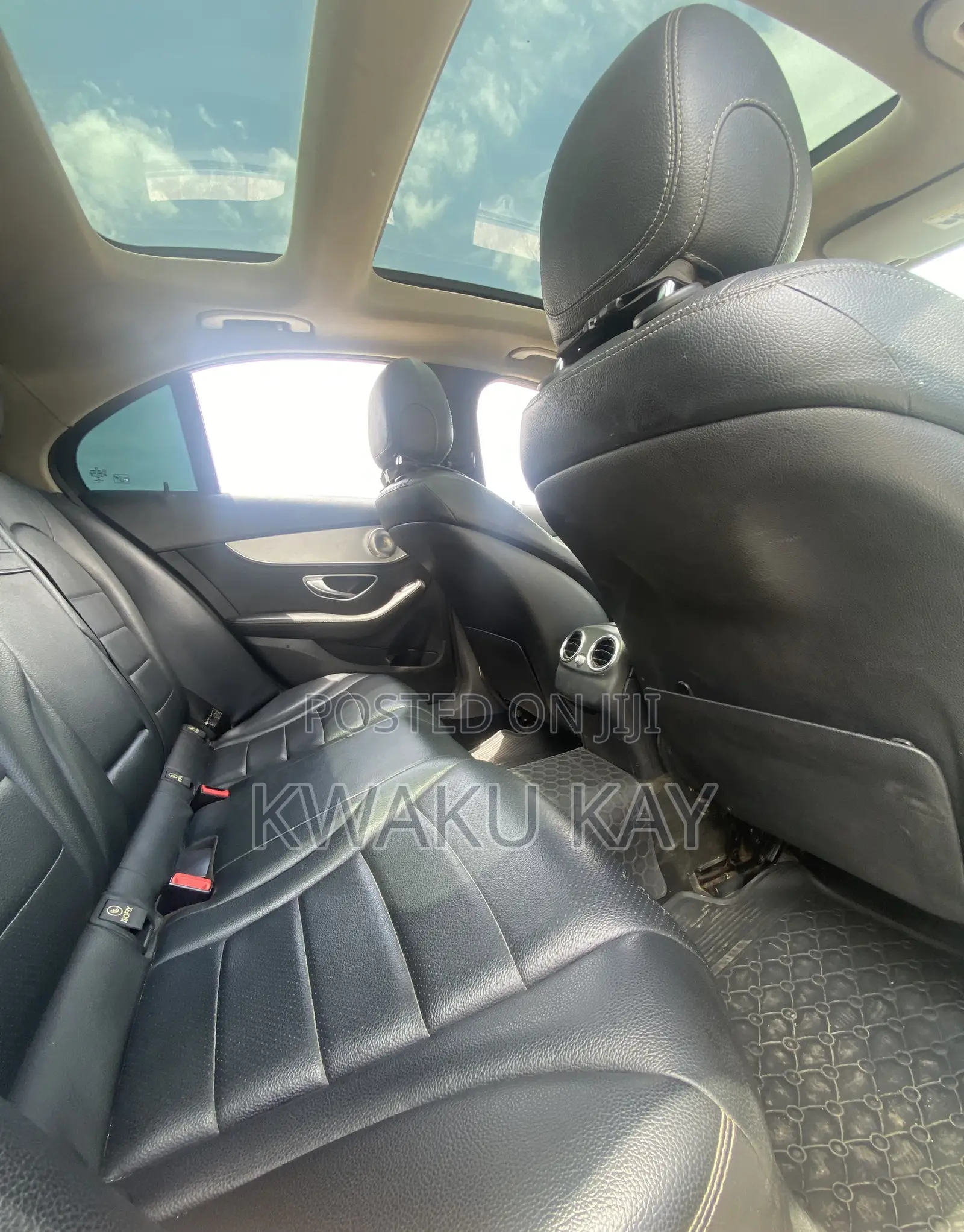 Mercedes-Benz C300 Sport 4dr AWD 4Matic Sedan (2.0L 4cyl 7A) 2015
