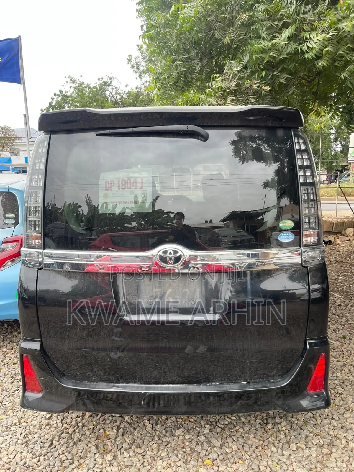 Toyota Voxy ZS Kirameki 4WD 7-Seater 2015 Black