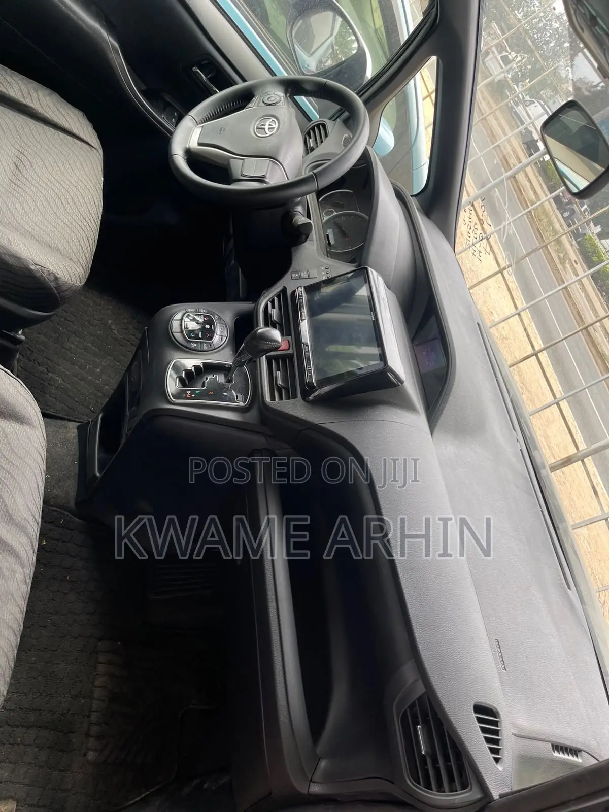 Toyota Voxy ZS Kirameki 4WD 7-Seater 2015 Black