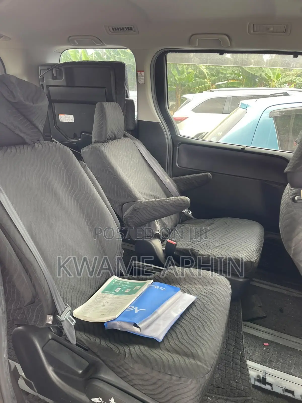 Toyota Voxy ZS Kirameki 4WD 7-Seater 2015 Black