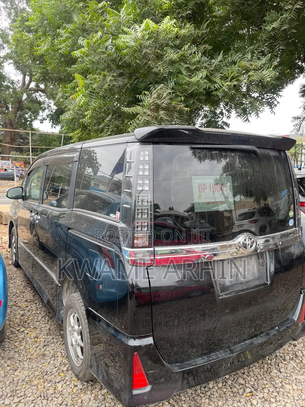 Toyota Voxy ZS Kirameki 4WD 7-Seater 2015 Black