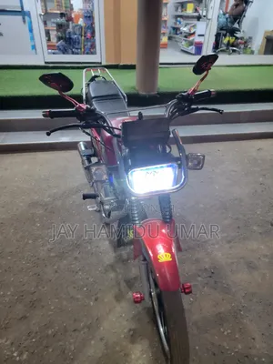 Royal RY125 2022 Red
