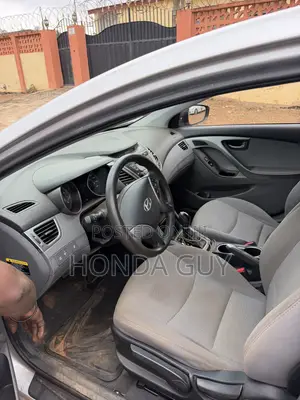 Hyundai Elantra 2015 Silver