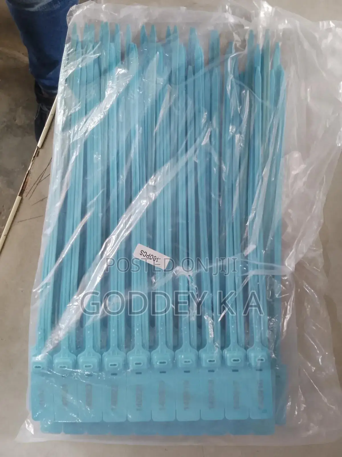 Flat Plastic Seals