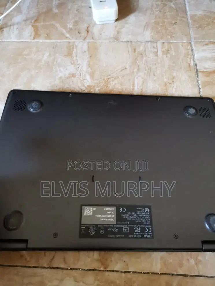 Laptop Asus Chromebook C300 128GB HDD+SSD 60GB