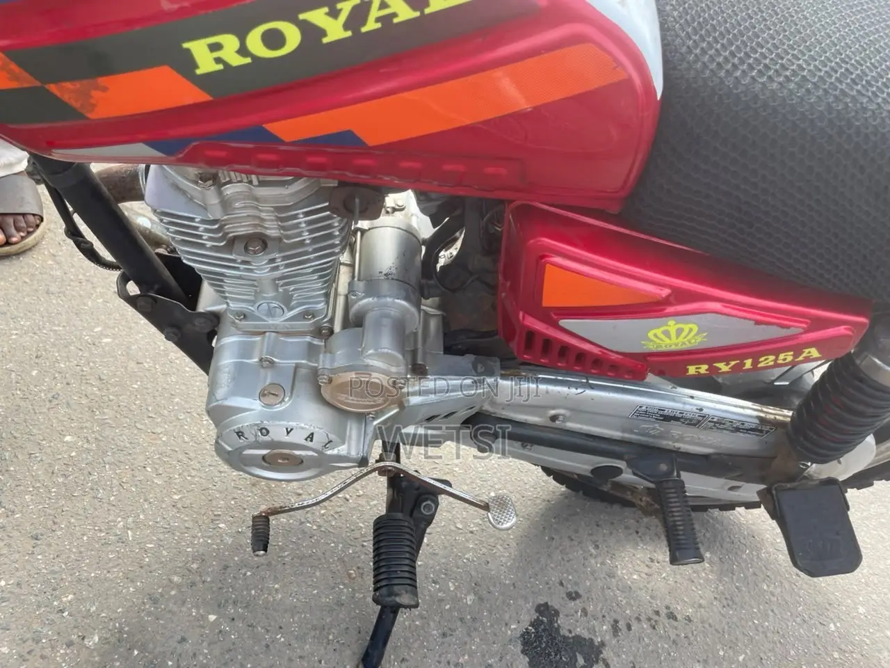 Royal RY125 2020 Red