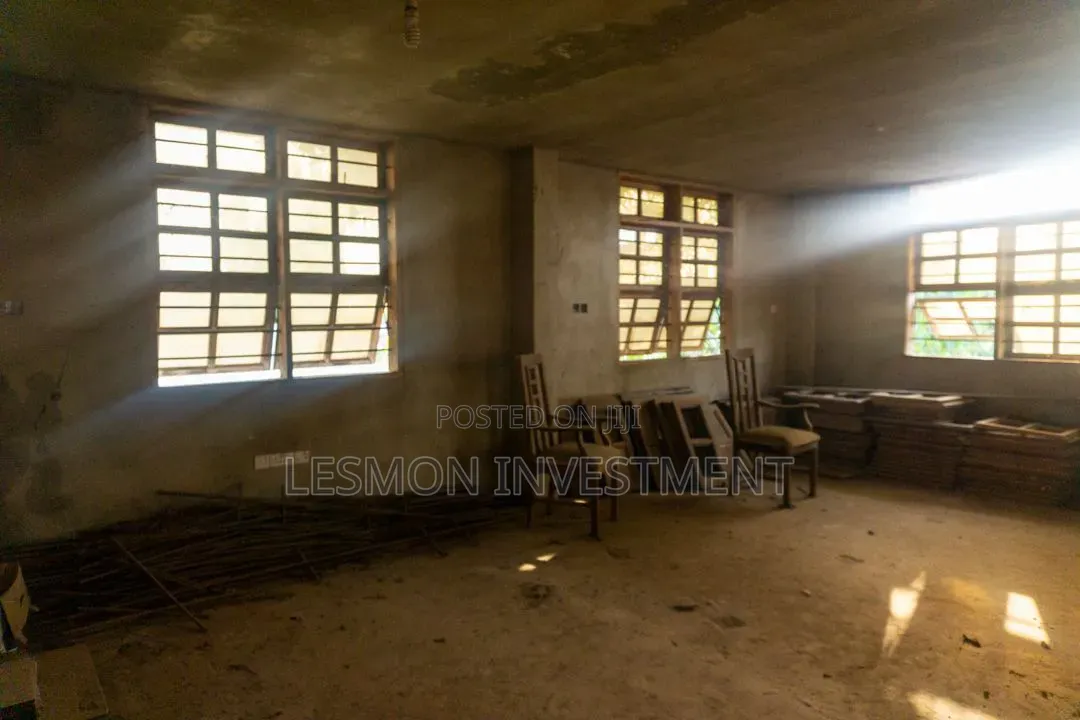 6bdrm Mansion in Lesmon Investment, Community 25 for sale
