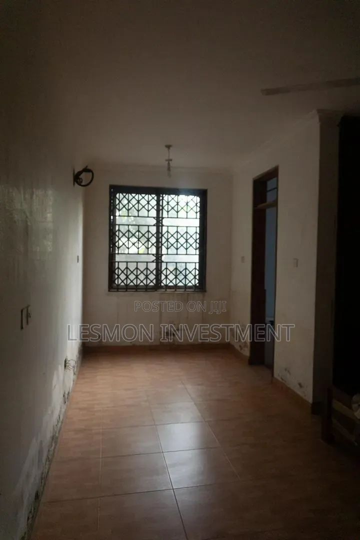 6bdrm Mansion in Lesmon Investment, Community 25 for sale