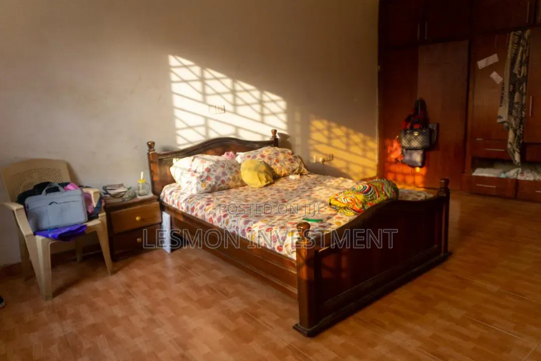 6bdrm Mansion in Lesmon Investment, Community 25 for sale