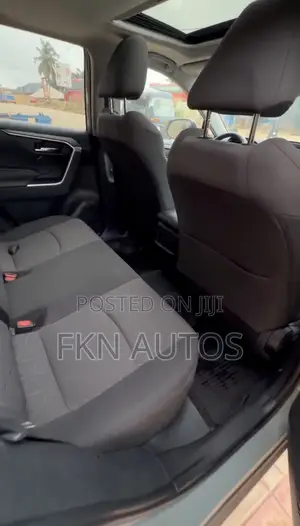 Toyota RAV4 XLE AWD 2019 Green