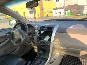 Toyota Corolla LE 4dr Sedan (1.8L 4 cyl 4A) 2009 Blue