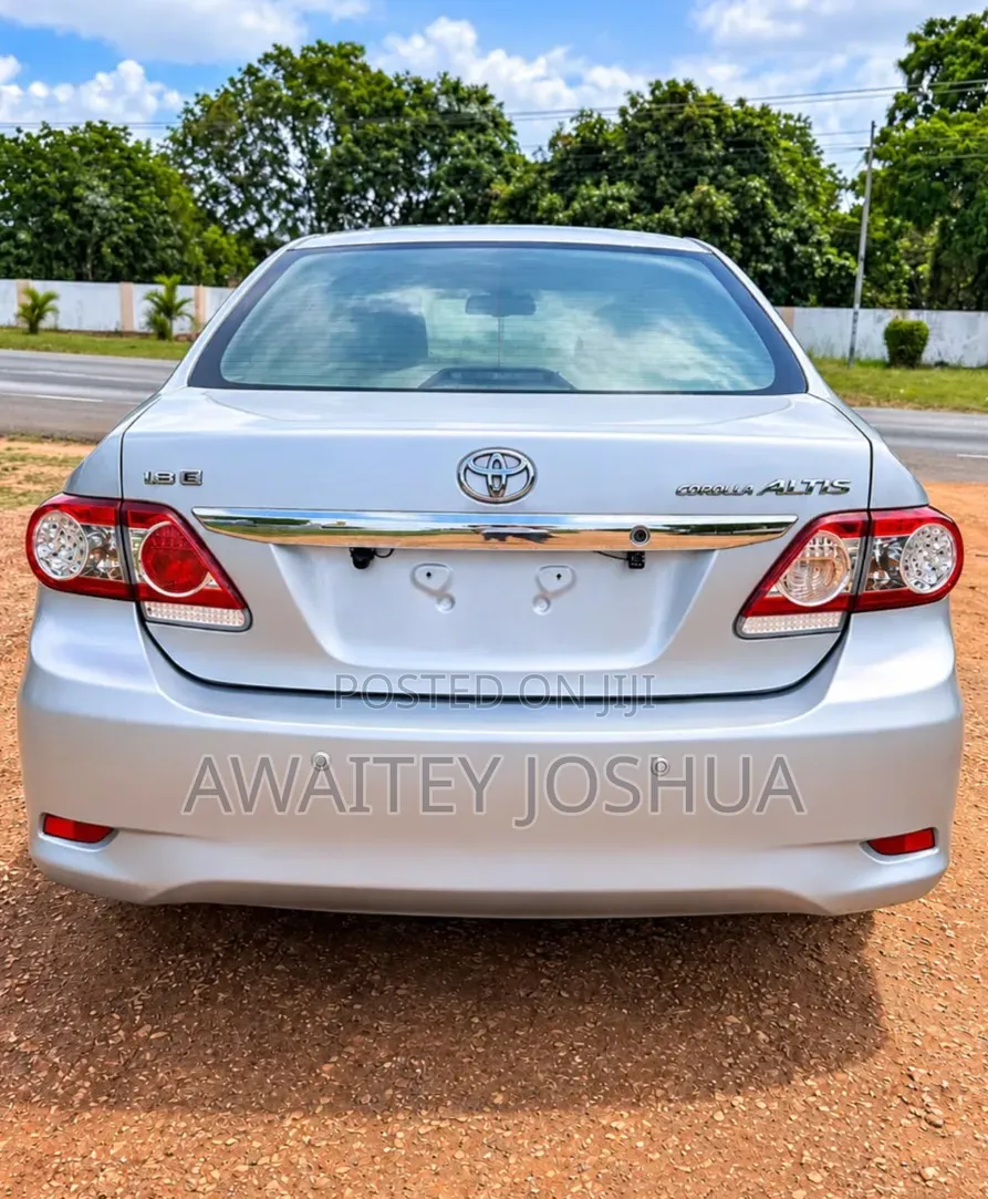 Toyota Corolla 2013 Silver