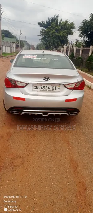 Hyundai Sonata GLS Sedan FWD (2.4L 4cyl 6A) 2013 Silver