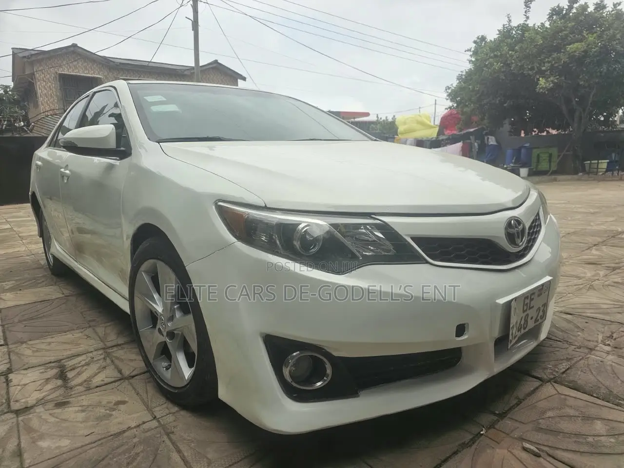 Toyota Camry SE 4dr Sedan (3.5L 6cyl 6A) 2014 White