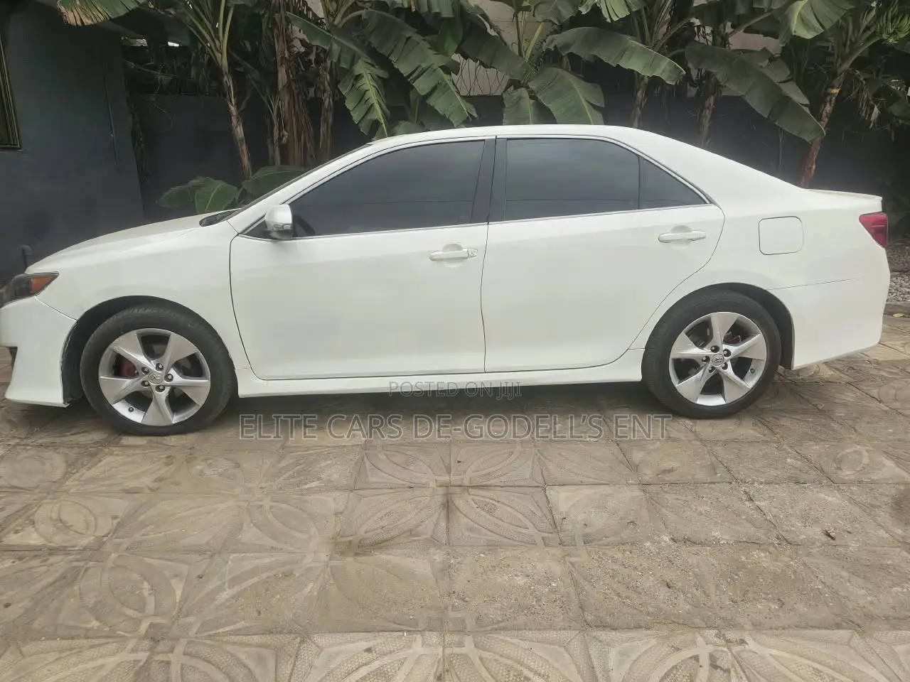 Toyota Camry SE 4dr Sedan (3.5L 6cyl 6A) 2014 White