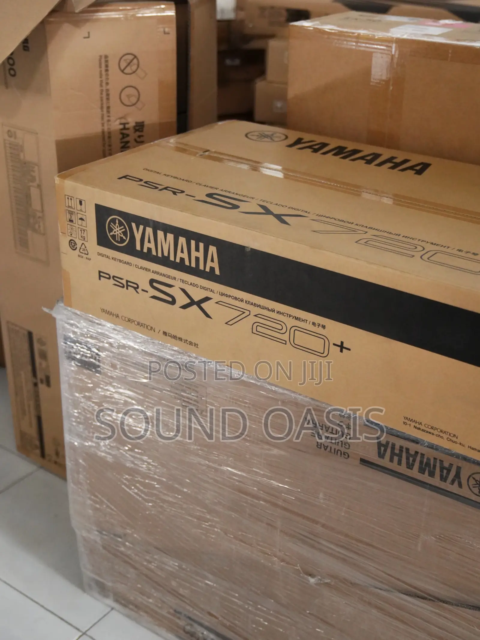 Yamaha PSR-SX720+ 61-Key Arranger Keyboard