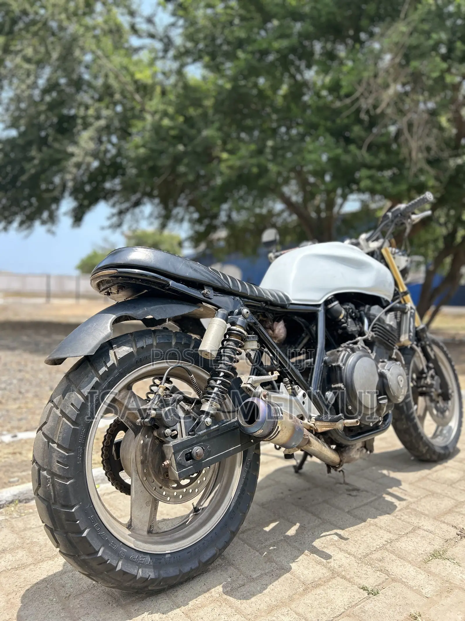 Honda CB 2002 White