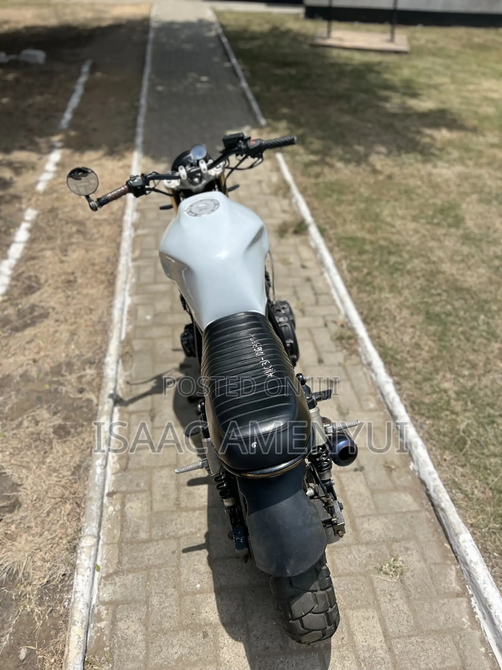 Honda CB 2002 White