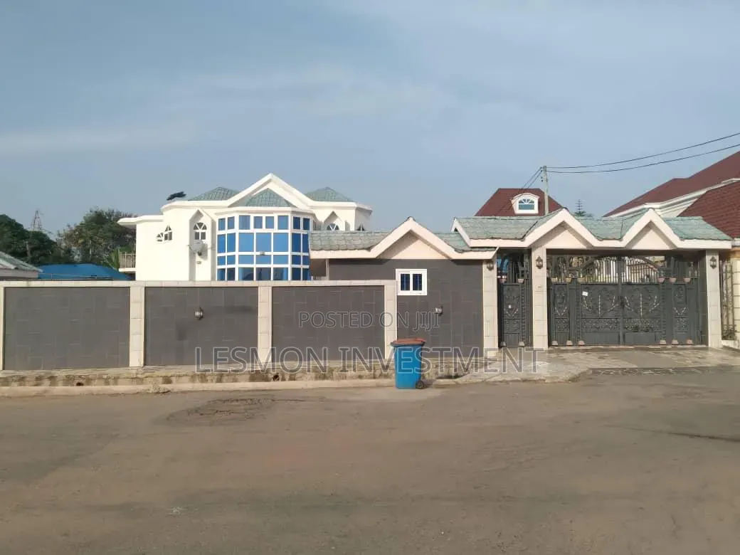 3bdrm House in Lesmon Investment, Community 25 for rent