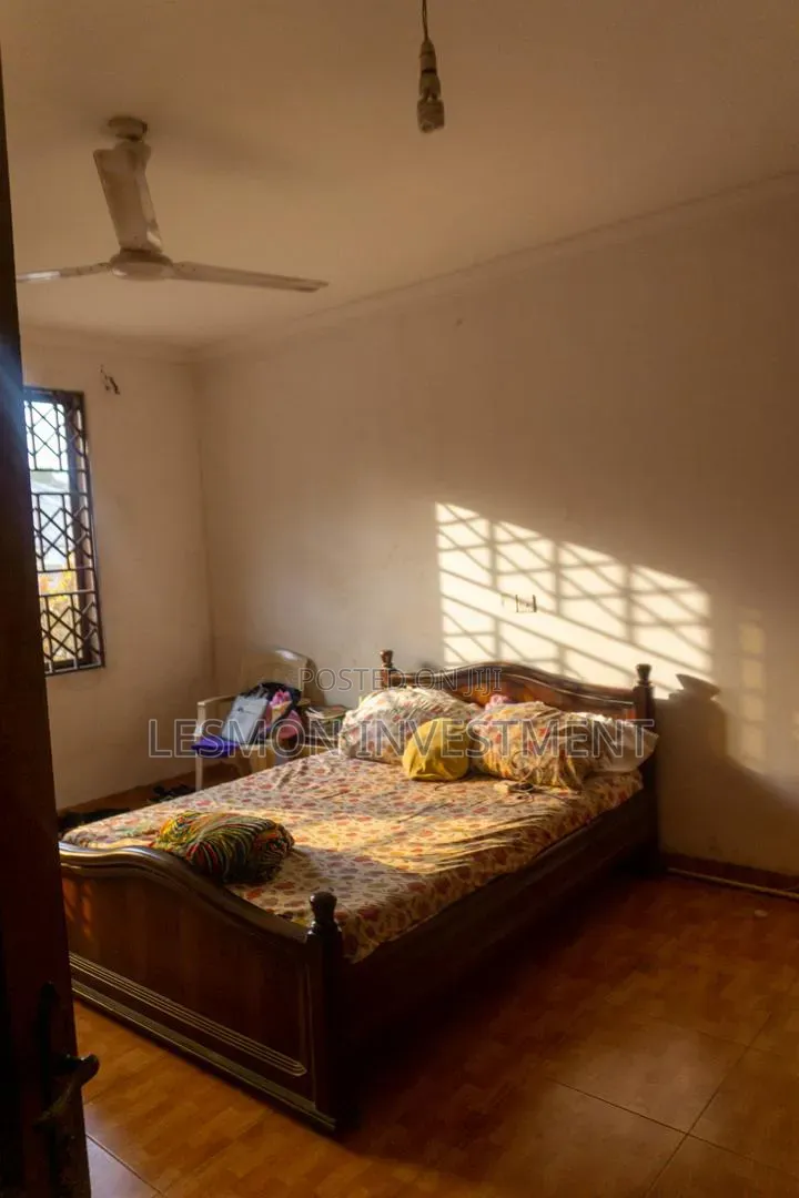 3bdrm House in Lesmon Investment, Community 25 for rent