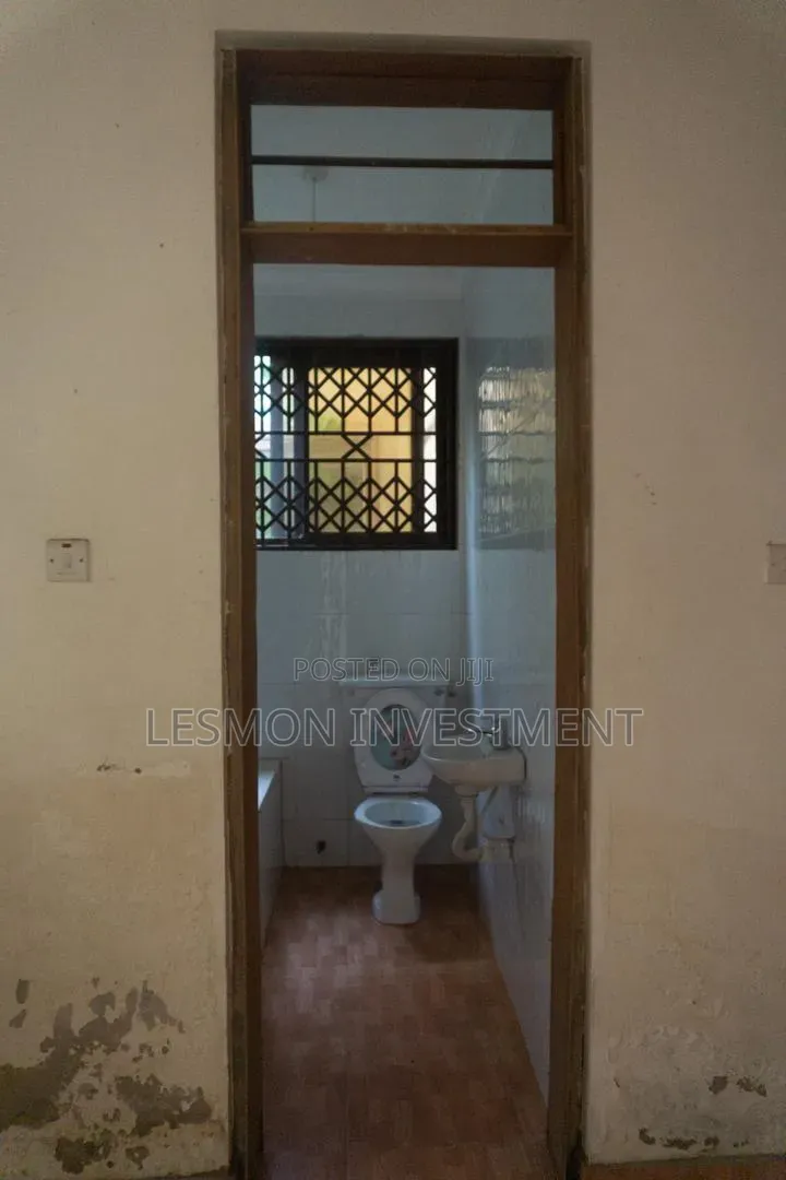 3bdrm House in Lesmon Investment, Community 25 for rent