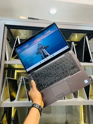 Laptop Dell Latitude 5300 2-in-1 8GB Intel Core i5 SSD 256GB
